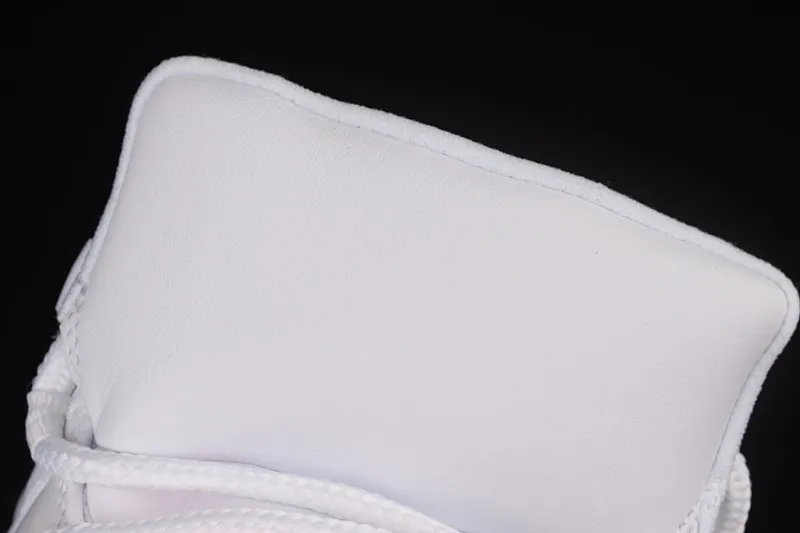 All categories Air Jordan Jordan series basketball shoes Air Jordan 11 Z version Air Jordan 11 Bright Citus AJ11 Joe 11 white orange low-top basketball shoes first layer genuine carbon AH7860-139